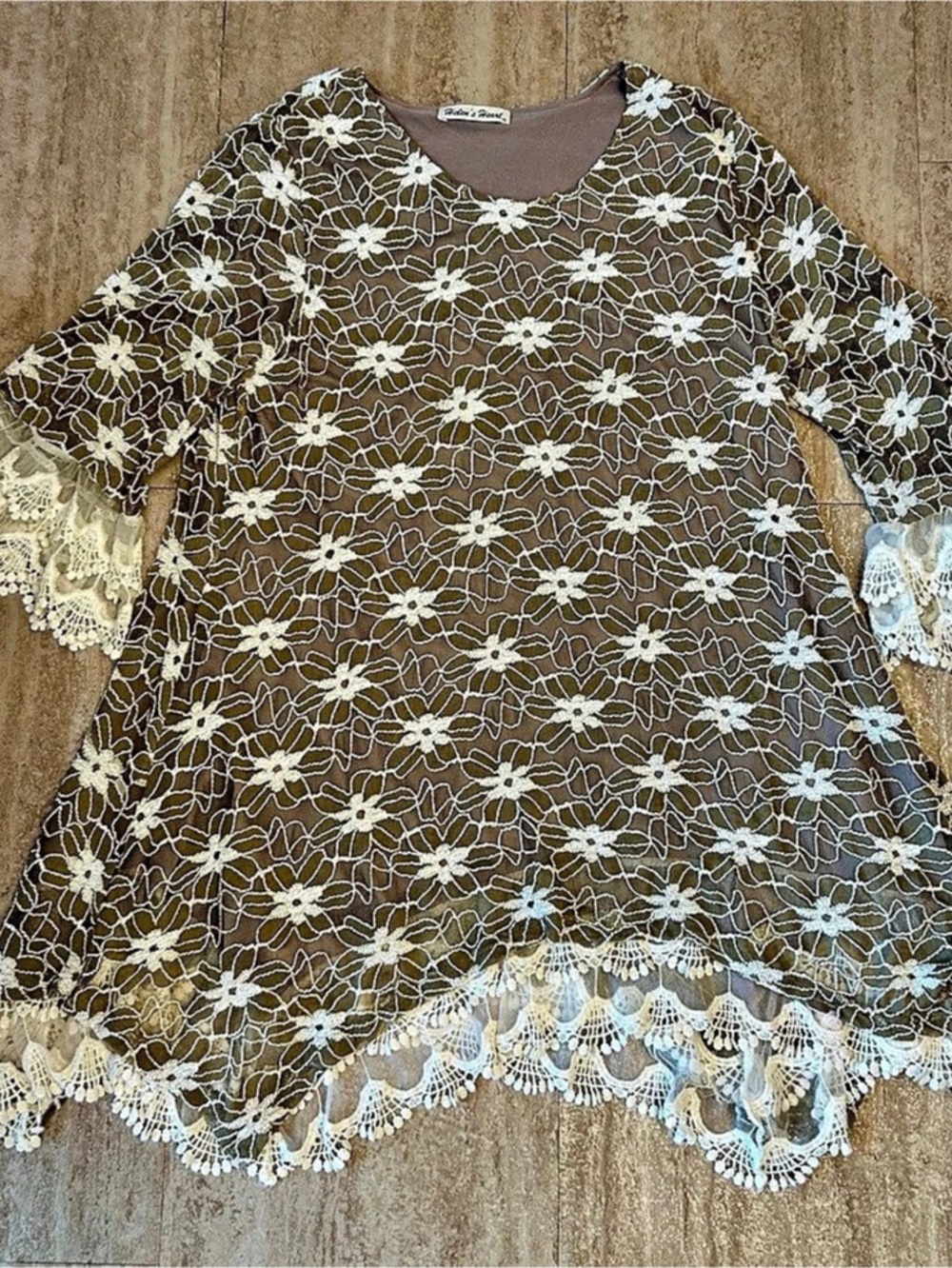 Helen's Heart Floral Lace Sleeve Blouse in Brown & White Size XL Like New